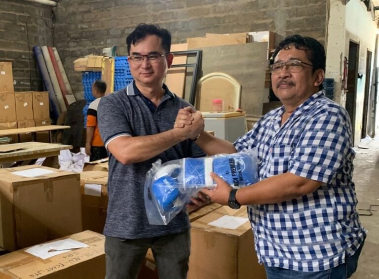 MI Kota Semarang Mendapat Bantuan Alat olahraga Dari Pj Gubernur Jateng