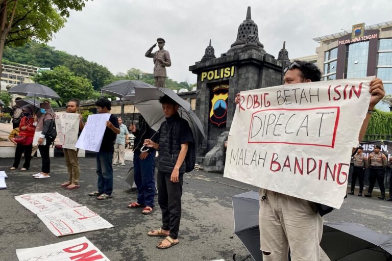 Demo Kamisan Semarang kembali suarakan korban tembak mati polisi GRO siswa SMKN 4 Kota Semarang