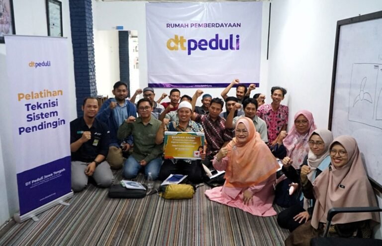 Bazma Pertamina dan SP Persada IV Berikan Zakat ke DT Peduli Jateng