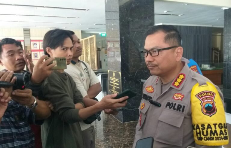 Tim Ahli Polda Jateng, Lakukan Penyidikan di Lokasi Penembakan Siswa SMK N 4