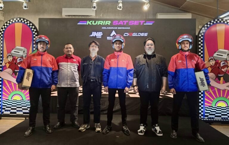 JNE Launching Jaket dan Helm #KurirSATSETJNE