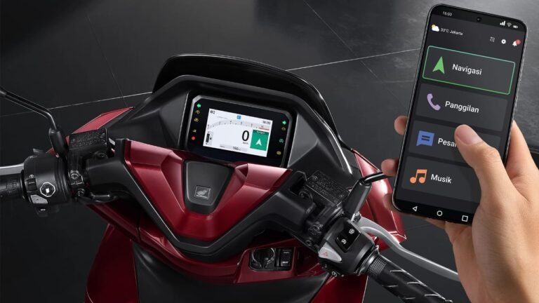 Teknologi #Cari_Aman, Honda PCX Roadsync Solusi Cerdas Mengurangi Distraksi Smartphone