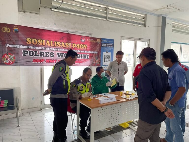 100 Sopir Bus Ikuti Tes Urin di Terminal Wonogiri