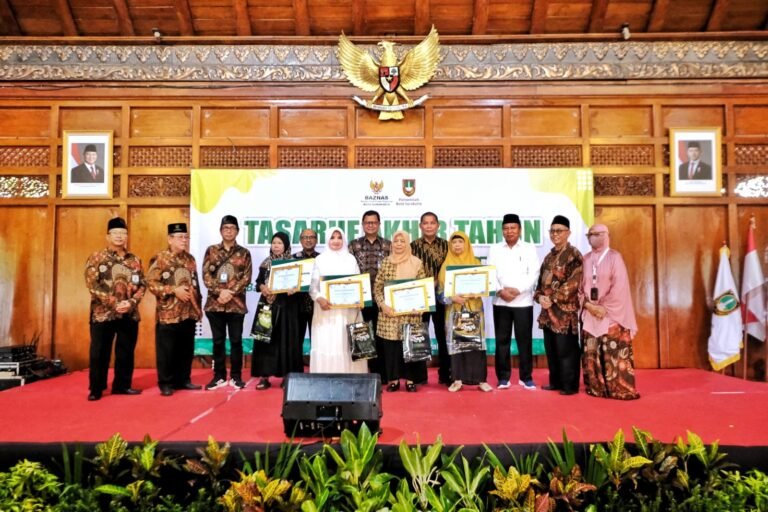 Akhir Tahun Baznas Kota Surakarta Salurkan Bantuan Senilai Rp 559 Juta untuk 400 Mustahik