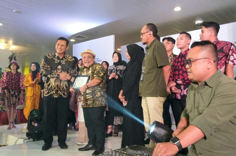 Model Dadakan Semarakkan Nataru di Ahmad Yani