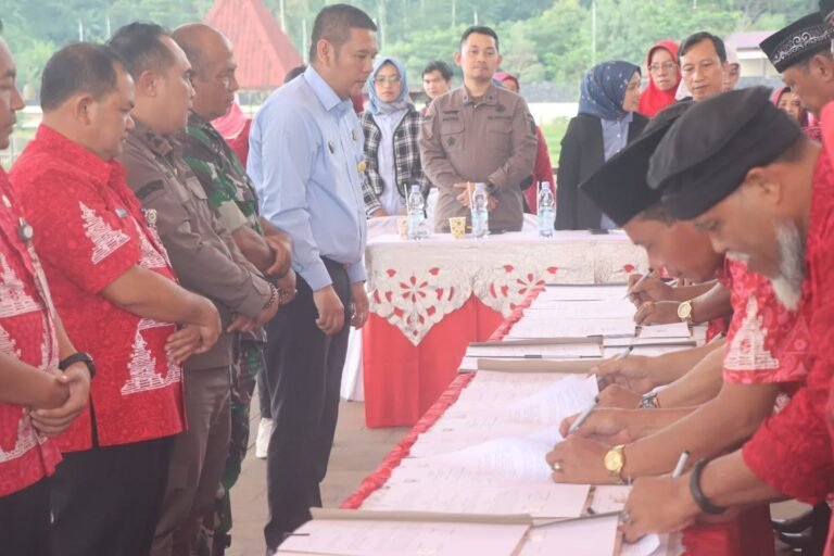 Tandatangani Kerja Sama Kejari, Kades Se-Banyubiru tak Ragu Lagi Manfaatkan Dana Desa