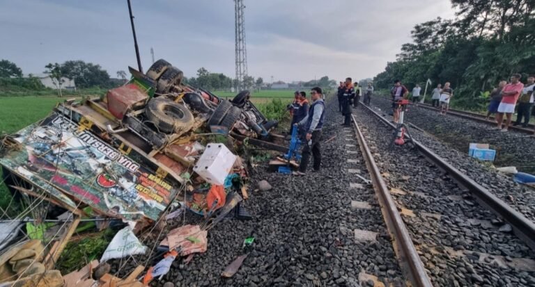 Tabrakan Hebat KA Sancaka di Sragen 