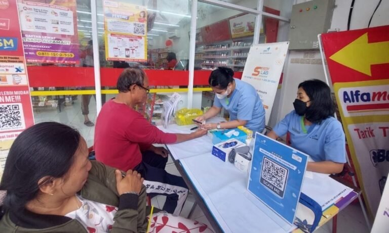 Alfamart Adakan Pemeriksaan Kesehatan Gratis