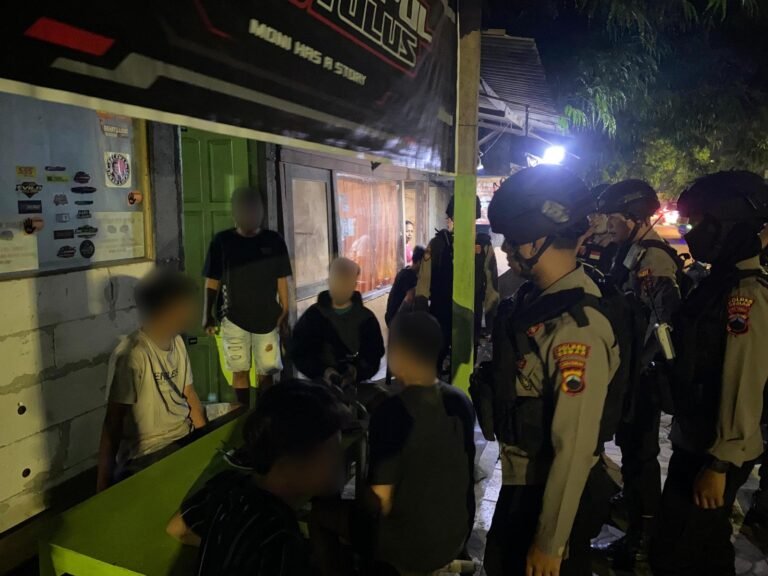 Antisipasi Kenakalan Remaja dan Penyakit Masyarakat, Polres Demak Lakukan Patroli