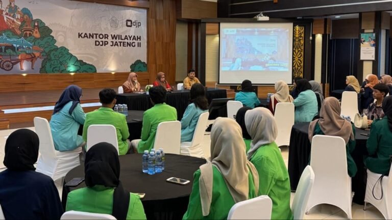 Kanwil DJP Jawa Tengah II Kukuhkan 312 Relawan Renjani
