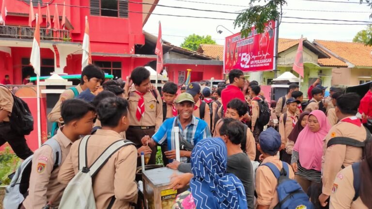 Ulang tahun PDIP, DPC PDIP Demak Sediakan Makanan Gratis Untuk Masyarakat