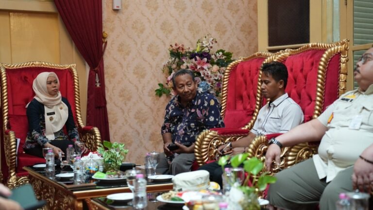 Pemkab Akan Tertibkan Pedagang Liar di Sekitar Pasar Bintoro