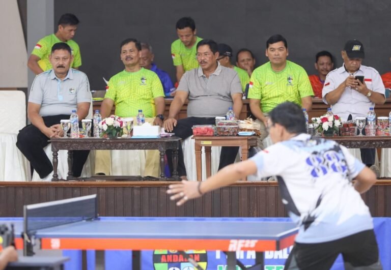 Dongkrak Prestasi Olah Raga, Nana Sudjana Ingin Pembinaan Atlet Berkelanjutan 