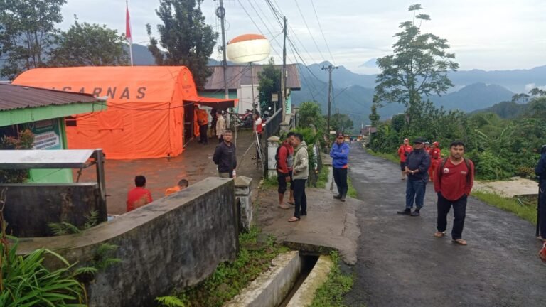 Solidaritas, Pemkot Kirim Personil Evakuasi Longsor Pekalongan