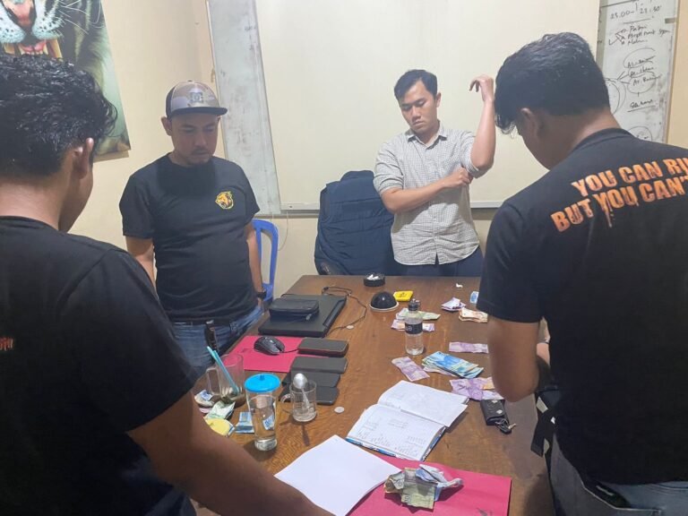 Sat-set, Warga Lapor ke WA Kapolresta Surakarta 4 Penjudi Ditangkap