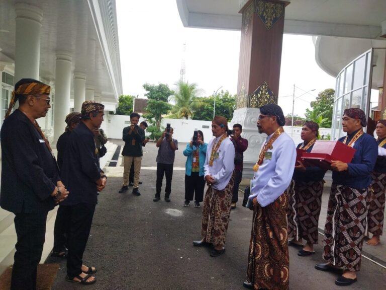 Labuhan Lawu, Ritual Menjaga Keseimbangan Alam