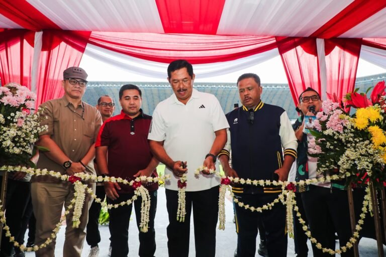 Nana Sudjana Resmikan Pemanfaatan Kembali Stadion Jatidiri Paska Renovasi Standar FIFA