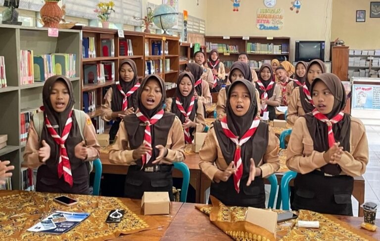 Bekali Siswa Ilmu Penulisan, SMPN 1 Singorojo Gelar Pelatihan Jurnalistik 