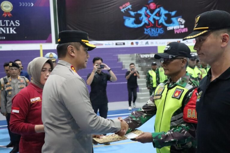 Kuatkan Kemitraan, Kapolrestabes Gelar Pertemuan Siskamtibmas di Semarang Utara