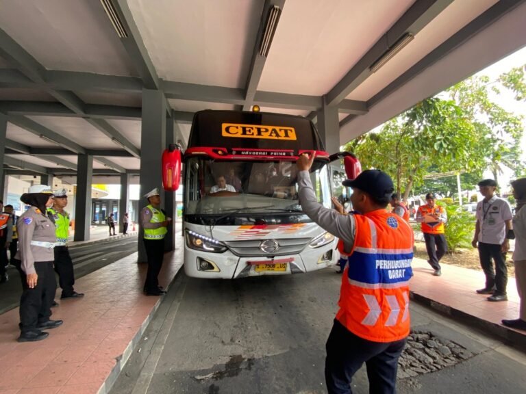 Balita Tenggelam di Sungai Desa Kalitengah, Tim Gabungan Lakukan Evakuasi