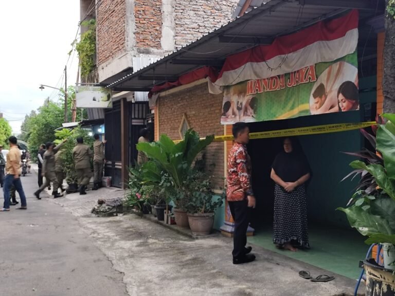 Dua Panti Pijat di Sukoharjo Disegel Satpol PP, Diduga Jadi Tempat Prostitusi