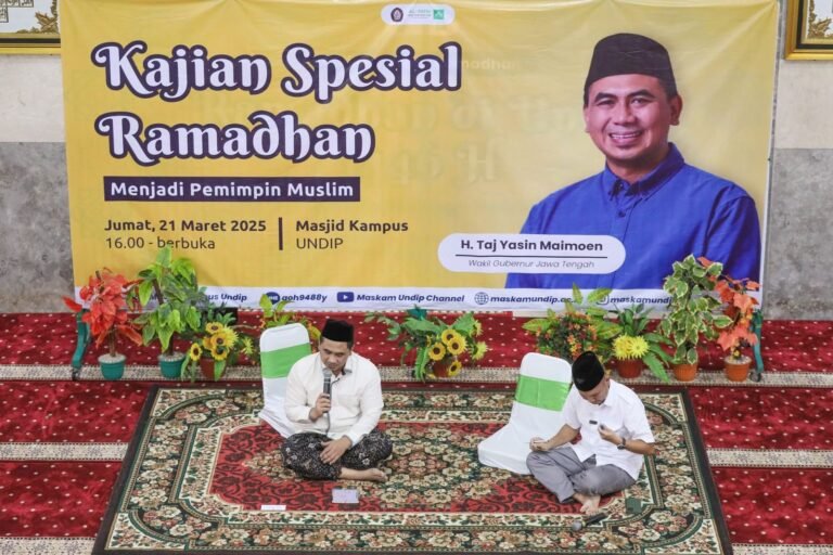 Ceramah di Maskam Undip, Gus Yasin: Pemimpin Harus Adil dan Tidak Memihak