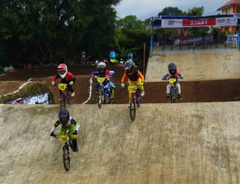 Pembinaan Atlet dan Infrastruktur Olahraga Harus Ditingkatkan