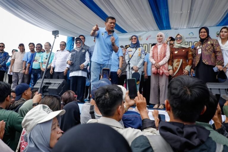 Ahmad Luthfi Berangkatkan 14 Ribu Orang Mudik Gratis