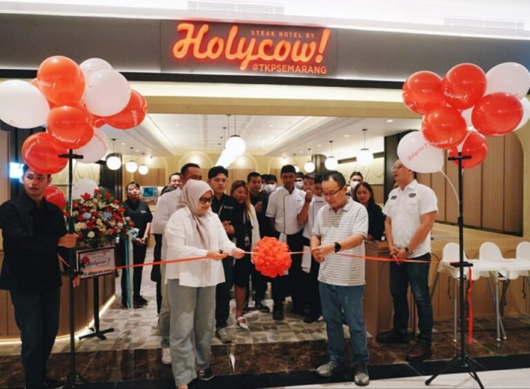 Buka di Lokasi Baru, Steak Hotel by HOLYCOW! Hadirkan Citarasa Khas Steak Lokal