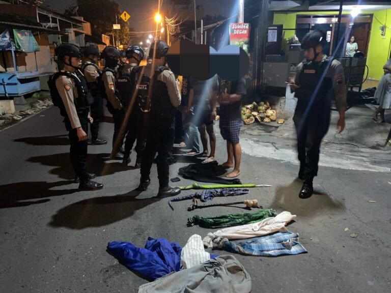 Tim Sparta Polresta Surakarta Gagalkan Perang Sarung, 9 Remaja Diamankan