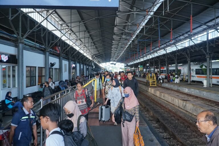 Jelang Lebaran, 150 Ribu Penumpang Sudah Pesan Tiket Kereta Api