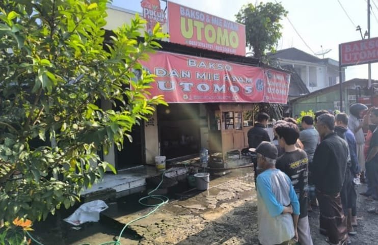 Gas Meledak 2 Karyawan Bakso Luka Bakar