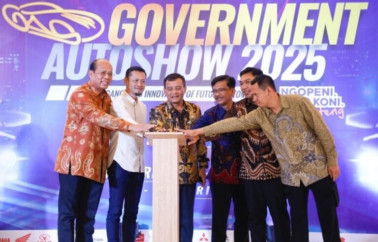 Gubernur Jateng Minta Bupati dan Wali Kota  ‘Nguwongke” Pembayar Pajak