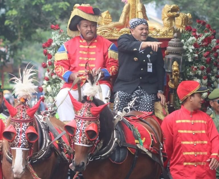 Kirab Budaya HUT ke-504 Kabupaten Semarang Ajang Persatuan dan Pelestarian Identitas Daerah