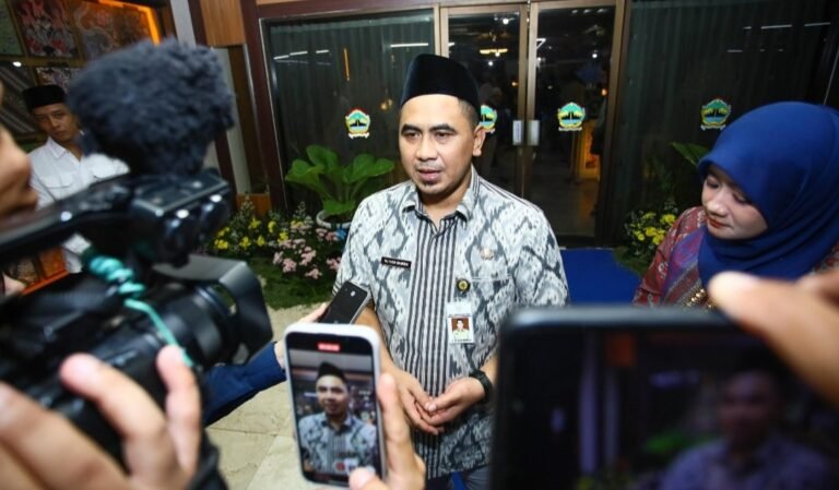 Gus Yasin Minta Jawa Tengah Antisipasi Dampak Kenaikkan Tarif Resiprokal Donald Trump 