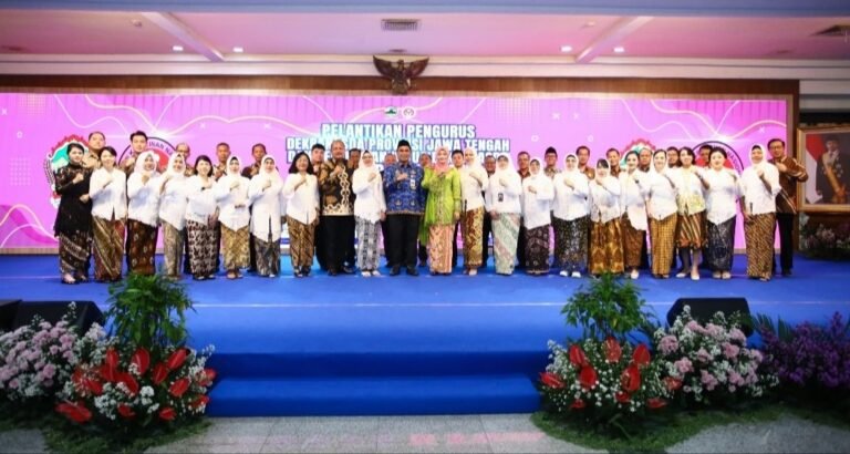 Ning Nawal Lantik 35 Ketua Dekranasda Kabupaten/kota se -Jawa Tengah