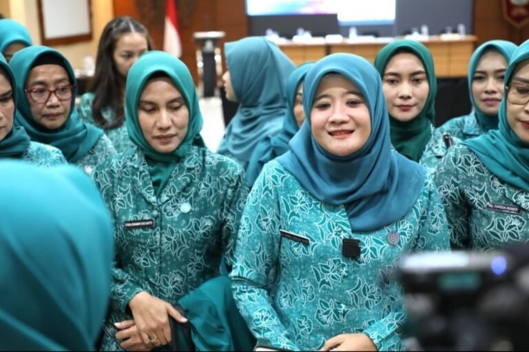 Biar Tampil Percaya Diri, PKK Jawa Tengah adakan Pelatihan Public Speaking di Bandungan 