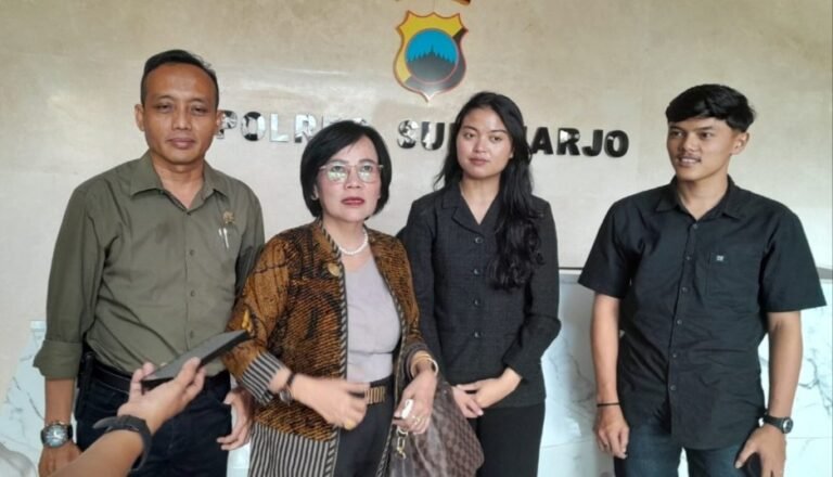 Anggota Tim Penggugat Ijazah Jokowi Jadi Tersangka 