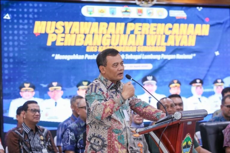 Upaya Wujudkan Swasembada Pangan, Ahmad Luthfi Tekankan Revitalisasi Lahan dan Perbaikan Irigasi