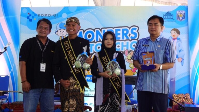 Monumen Pers Goes To School 2025