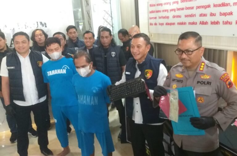 Dua Pelaku Kasus Pemalsu STNK Mobil di Ringkus Polda Jateng