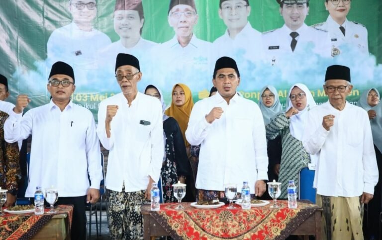 Wagub Jateng Bawa Misi Besar ke Pesantren