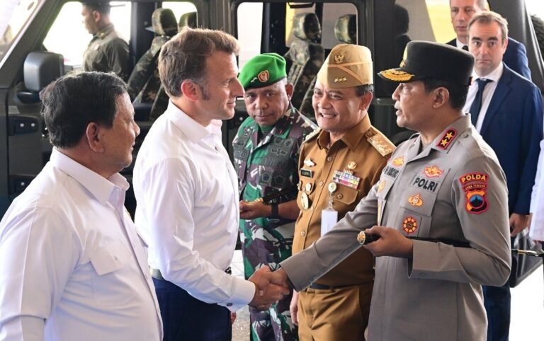 Gubernur Jateng Dampingi Presiden Sambut Emmanuel Macron 