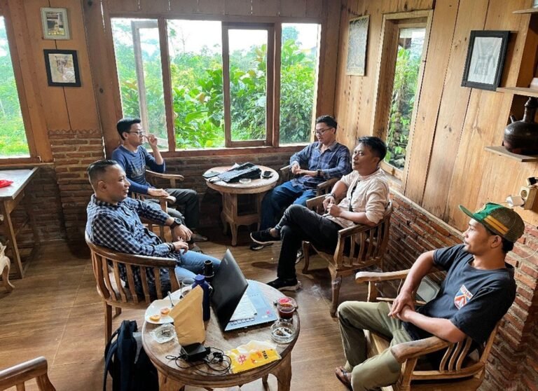 Undip Restorasi Branding Desa Tombo sebagai the “Legendary Coffee of Java”