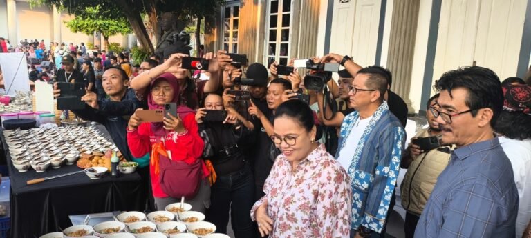 Puncak Perayaan HUT ke-478 Kota Semarang, Ribuan Warga Tumpah Ruah Meriahkan Soto Vaganza dan SNC