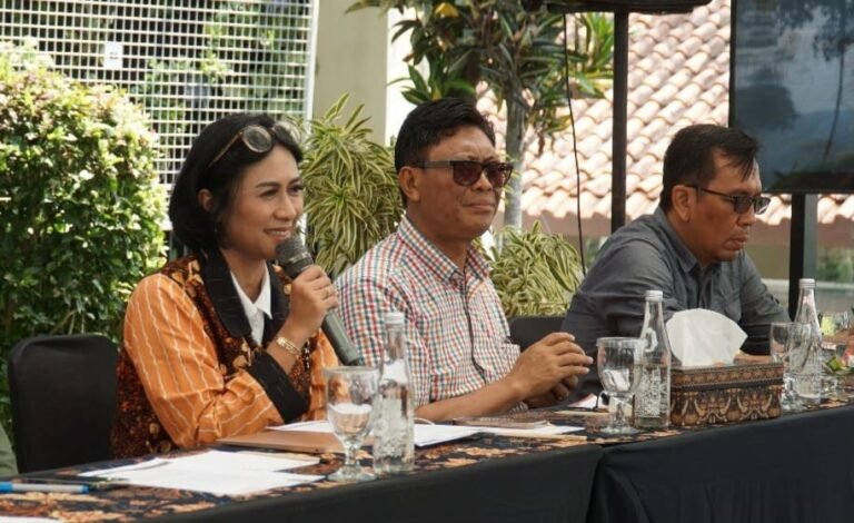 Rektor UKSW Apresiasi Mahasiswa Kritis di Era Disrupsi