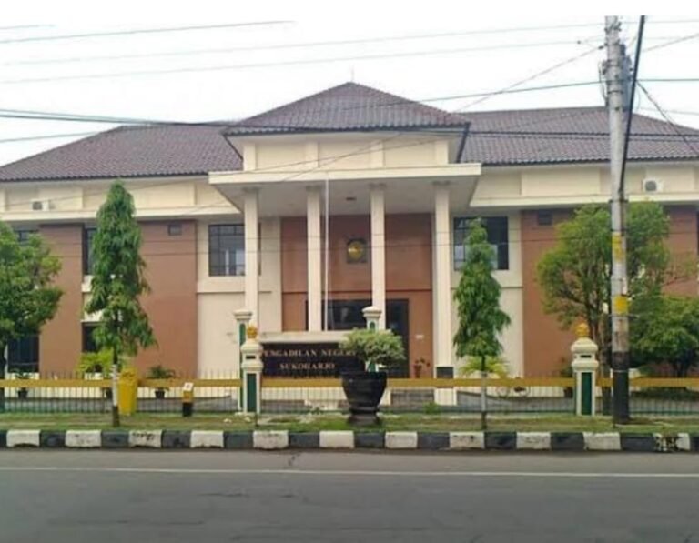 Sidang Perdana Gugatan PMH Zainal Mustofa di PN Sukoharjo Berakhir dengan Pencabutan Gugatan