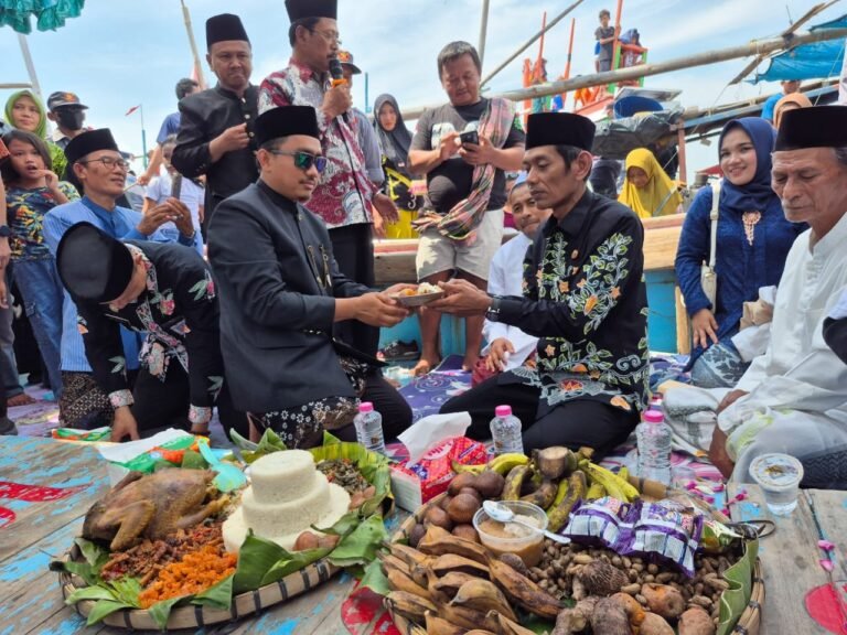 Tradisi Sedekah Laut dan Sedekah Bumi kembali diadakan di Desa Purworejo