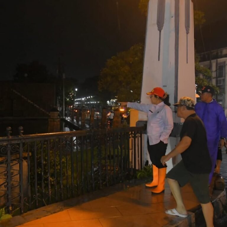 Hujan Lebat, Agustina Wali Kota Semarang Tinjau Rumah Pompa Pastikan Genangan Segera Surut