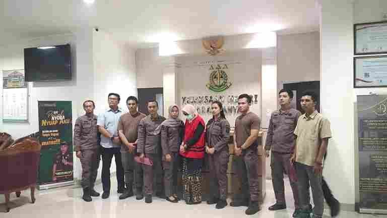 Kejari Karanganyar Tangkap Kadinkes dan Staf Terduga Korupsi Alkes Senilai 13 Miliar